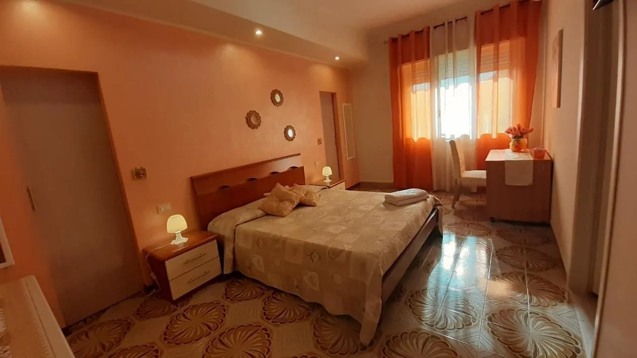 Bed & Breakfast B&B Affittacamere La Dolce Mela Francavilla di Sicilia