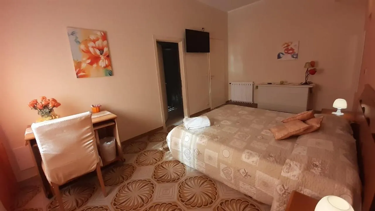 Bed & Breakfast B&B Affittacamere La Dolce Mela Francavilla di Sicilia